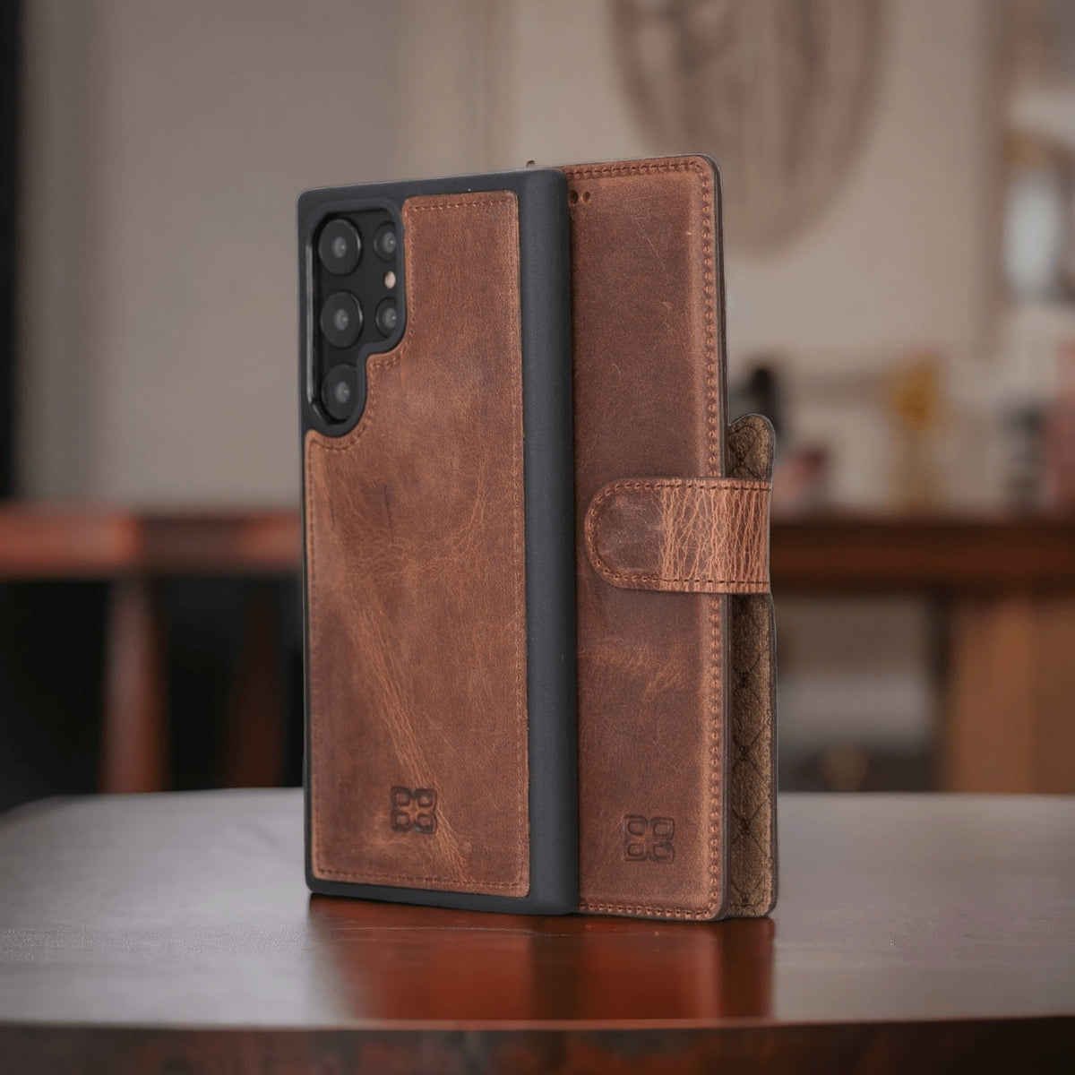 Brown genuine leather wallet case for Galaxy S25 Ultra with magnetic clasp and removable inner cover