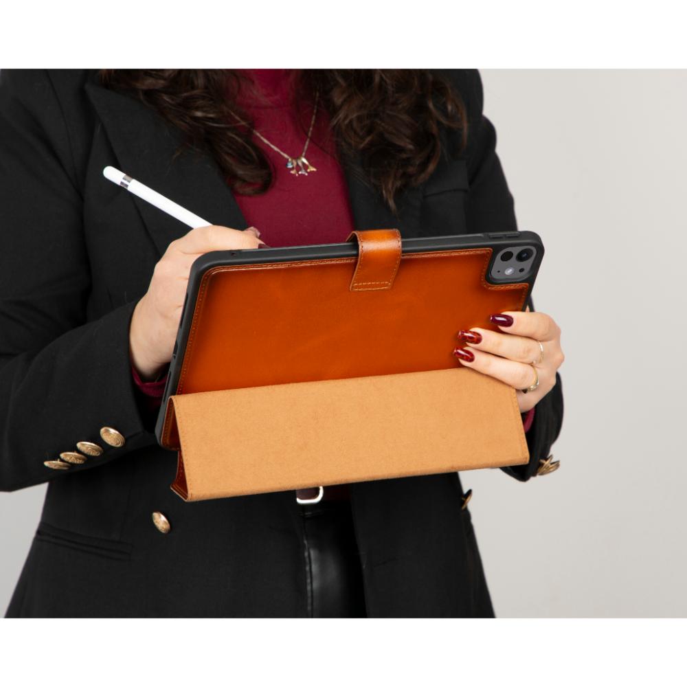 Vortexa iPad Pro 11" (2024) Leather Case